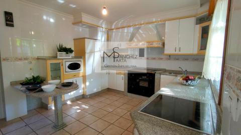 CASA EN VENTA EN PONTEAREAS