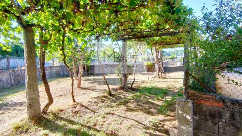 CASA EN VENTA EN PONTEAREAS