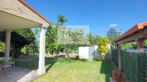 CASA EN VENTA EN PONTEAREAS