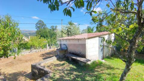 CASA EN VENTA EN PONTEAREAS