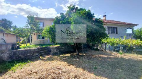 CASA EN VENTA EN PONTEAREAS