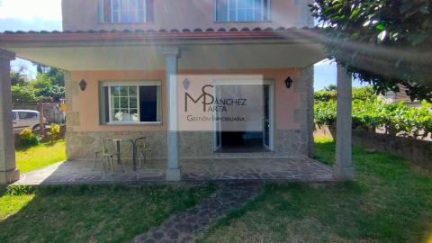 CASA EN VENTA EN PONTEAREAS