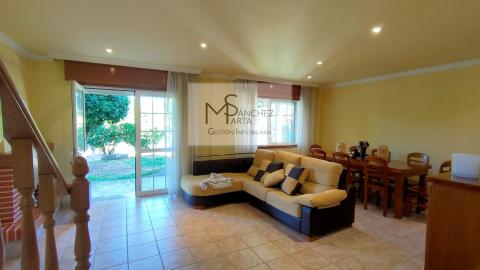 CASA EN VENTA EN PONTEAREAS