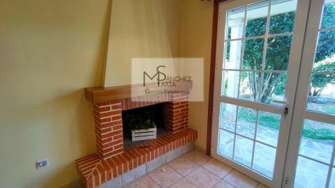 CASA EN VENTA EN PONTEAREAS