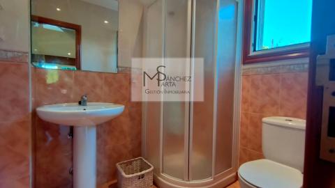 CASA EN VENTA EN PONTEAREAS