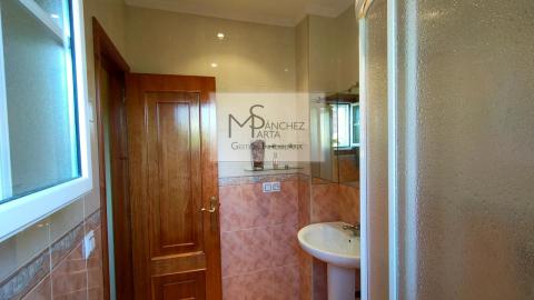 CASA EN VENTA EN PONTEAREAS