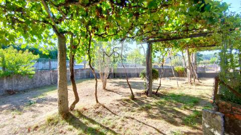 CASA EN VENTA EN PONTEAREAS