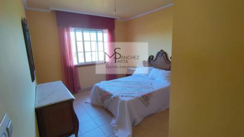 CASA EN VENTA EN PONTEAREAS