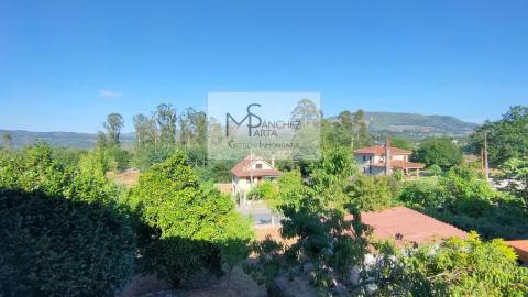 CASA EN VENTA EN PONTEAREAS