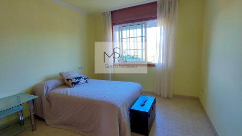 CASA EN VENTA EN PONTEAREAS