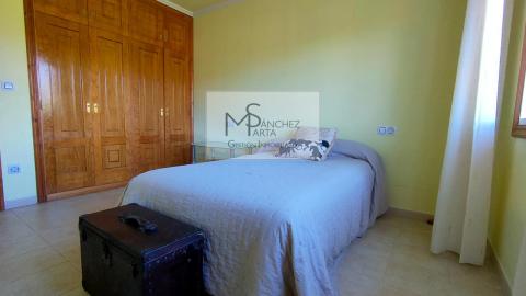 CASA EN VENTA EN PONTEAREAS