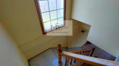 CASA EN VENTA EN PONTEAREAS