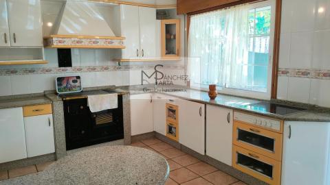 CASA EN VENTA EN PONTEAREAS