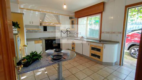 CASA EN VENTA EN PONTEAREAS