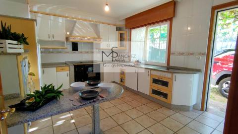 CASA EN VENTA EN PONTEAREAS