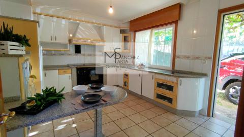 CASA EN VENTA EN PONTEAREAS