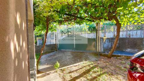 CASA EN VENTA EN PONTEAREAS