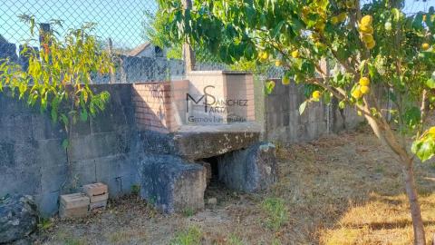 CASA EN VENTA EN PONTEAREAS