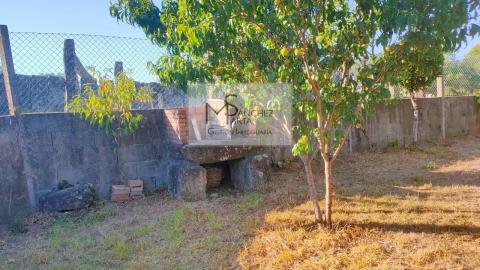 CASA EN VENTA EN PONTEAREAS