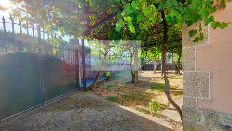 CASA EN VENTA EN PONTEAREAS