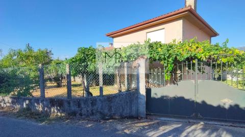 CASA EN VENTA EN PONTEAREAS