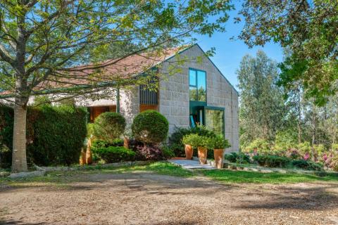 CASA EN VENTA EN TUI