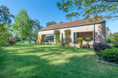 CASA EN VENTA EN TUI