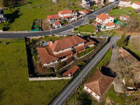 Espectacular Chalet de Lujo en  San Miguel Do Campo, Ourense