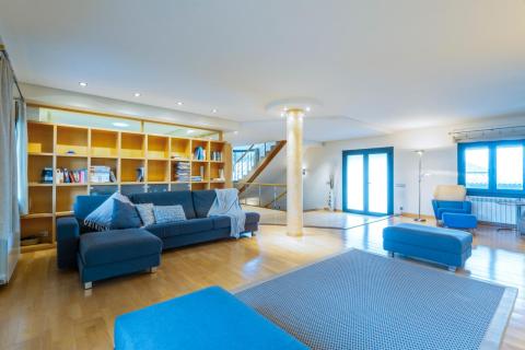 Espectacular Chalet de Lujo en  San Miguel Do Campo, Ourense