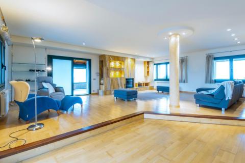 Espectacular Chalet de Lujo en  San Miguel Do Campo, Ourense