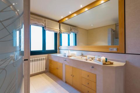 Espectacular Chalet de Lujo en  San Miguel Do Campo, Ourense