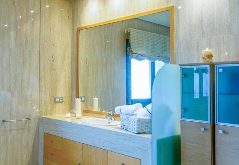 Espectacular Chalet de Lujo en  San Miguel Do Campo, Ourense