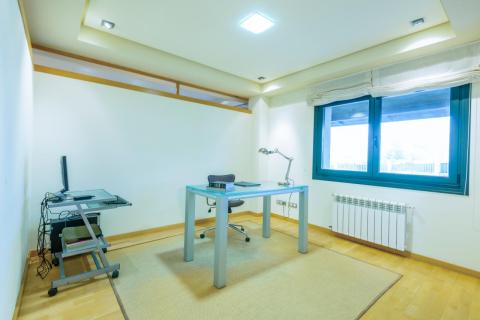 Espectacular Chalet de Lujo en  San Miguel Do Campo, Ourense