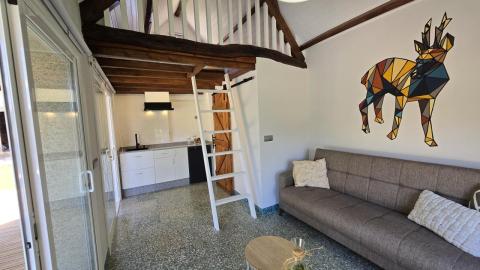 Propiedad con Piscina Infinity y Casa Rústica para Rehabilitar en Entorno Natural