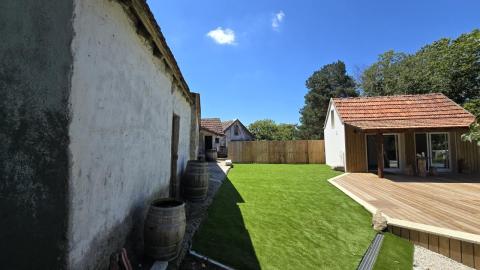 Propiedad con Piscina Infinity y Casa Rústica para Rehabilitar en Entorno Natural