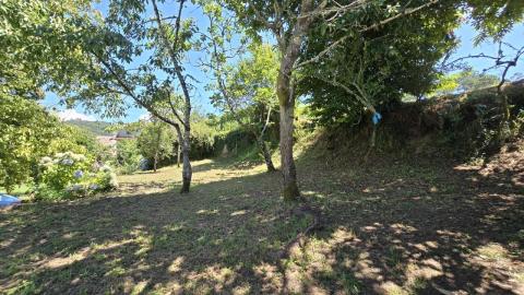 Propiedad con Piscina Infinity y Casa Rústica para Rehabilitar en Entorno Natural