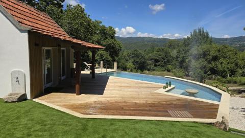 Propiedad con Piscina Infinity y Casa Rústica para Rehabilitar en Entorno Natural