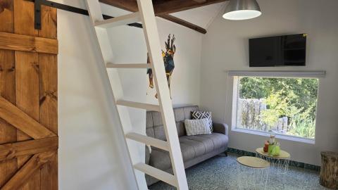 Propiedad con Piscina Infinity y Casa Rústica para Rehabilitar en Entorno Natural