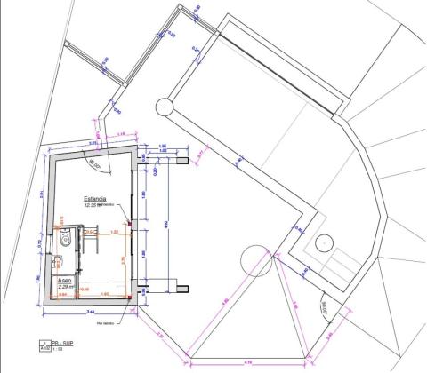 Propiedad con Piscina Infinity y Casa Rústica para Rehabilitar en Entorno Natural