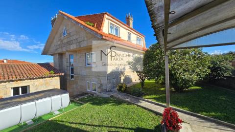 Exclusivo Chalet a 10 Minutos de Vigo y la Playa - Confort, Espacio y Ubicación Privilegiada