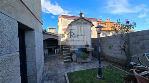 Exclusivo Chalet a 10 Minutos de Vigo y la Playa - Confort, Espacio y Ubicación Privilegiada