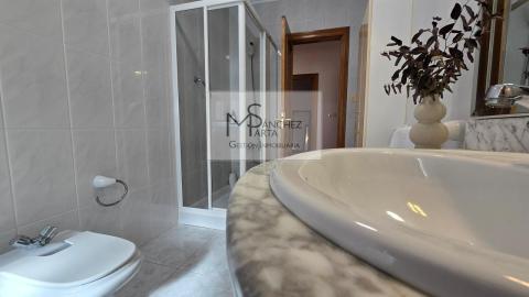 Exclusivo Chalet a 10 Minutos de Vigo y la Playa - Confort, Espacio y Ubicación Privilegiada