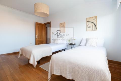 Exclusivo Chalet a 10 Minutos de Vigo y la Playa - Confort, Espacio y Ubicación Privilegiada