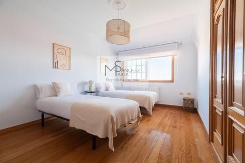 Exclusivo Chalet a 10 Minutos de Vigo y la Playa - Confort, Espacio y Ubicación Privilegiada