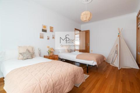 Exclusivo Chalet a 10 Minutos de Vigo y la Playa - Confort, Espacio y Ubicación Privilegiada