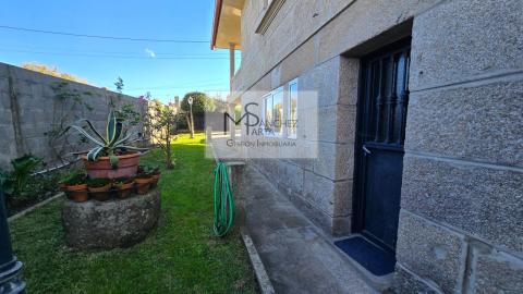 Exclusivo Chalet a 10 Minutos de Vigo y la Playa - Confort, Espacio y Ubicación Privilegiada