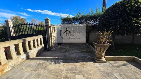 Exclusivo Chalet a 10 Minutos de Vigo y la Playa - Confort, Espacio y Ubicación Privilegiada