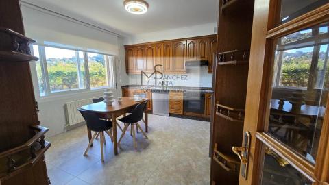 Exclusivo Chalet a 10 Minutos de Vigo y la Playa - Confort, Espacio y Ubicación Privilegiada