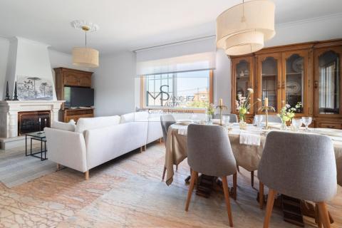 Exclusivo Chalet a 10 Minutos de Vigo y la Playa - Confort, Espacio y Ubicación Privilegiada