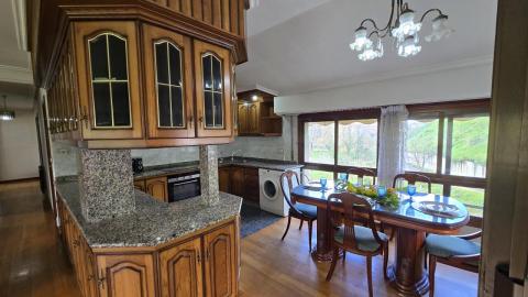 Exclusiva vivienda  Vistahermosa, Ourense - Ubicación inmejorable a 500 metros del centro